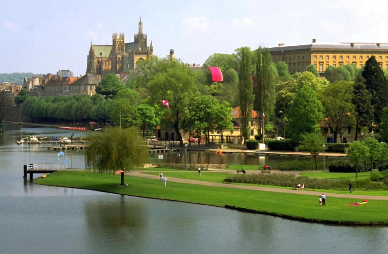 Serenity Bed Palace 2 Metz Gare Exteriör bild