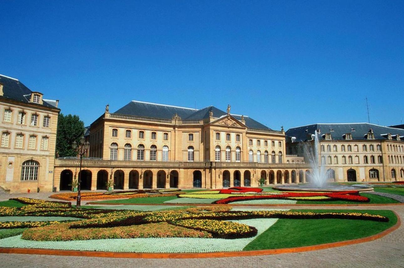 Serenity Bed Palace 2 Metz Gare Exteriör bild